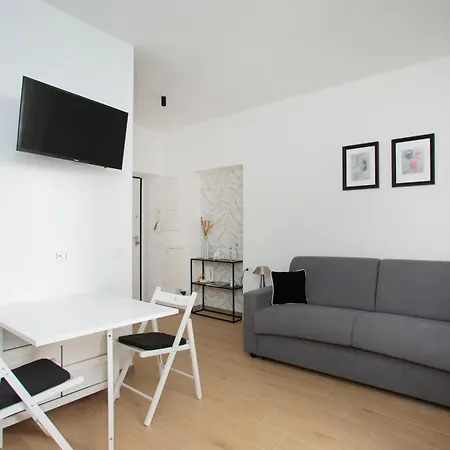 Apartment Navigli 6 - Two Steps From Porta Genova By Innstay