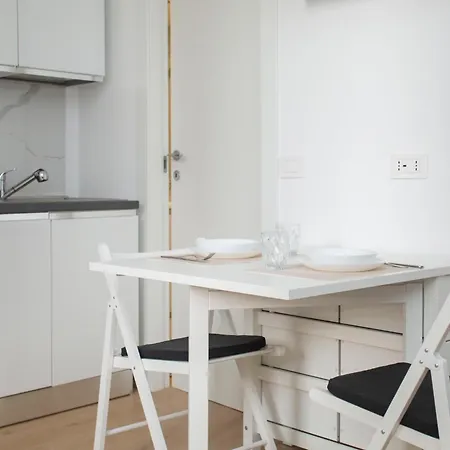 Apartment Navigli 6 - Two Steps From Porta Genova By Innstay *